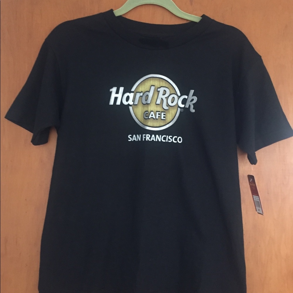 NWT Hard Rock Cafe Tshirt Women L🤘🏼